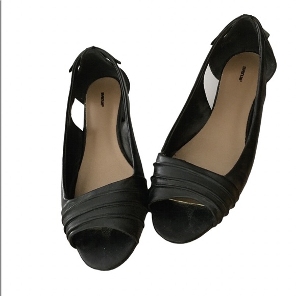 Avenue Slip On Open Toe Shoes - Black 8.5 Wide Width. - Picture 6 of 8
